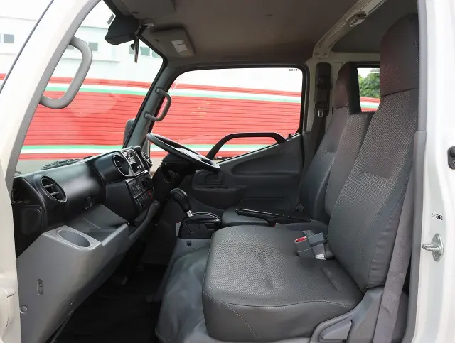日野 デュトロ TPG-XZU605M(2WD)の写真40