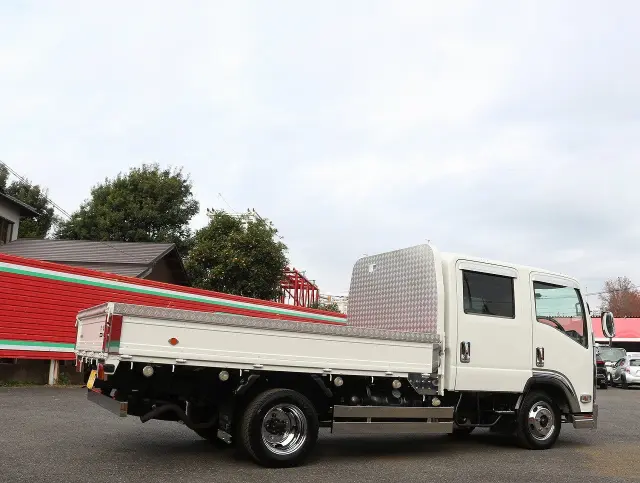 いすゞ エルフ TRG-NLR85AR(2WD)の写真5