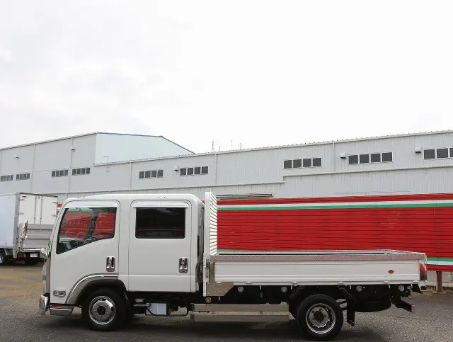 いすゞ エルフ TRG-NLR85AR(2WD)の写真8