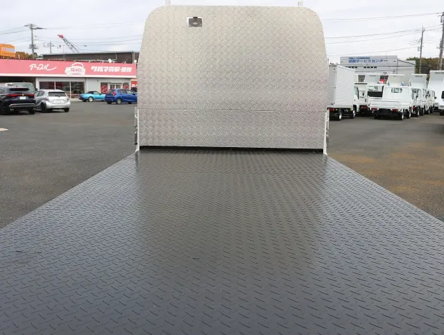 いすゞ エルフ TRG-NLR85AR(2WD)の写真18