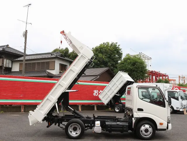 日野 デュトロ TKG-XZU675T(4WD)の写真17
