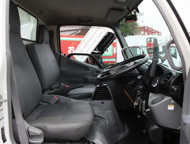 日野 デュトロ TKG-XZU675T(4WD)の写真28