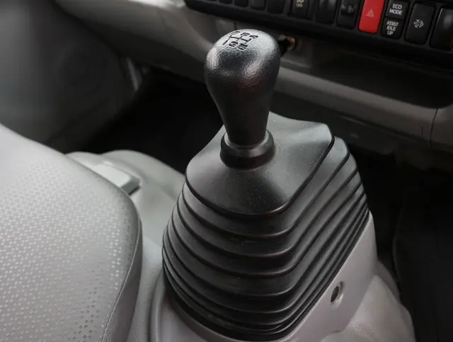 日野 デュトロ TKG-XZU675T(4WD)の写真34