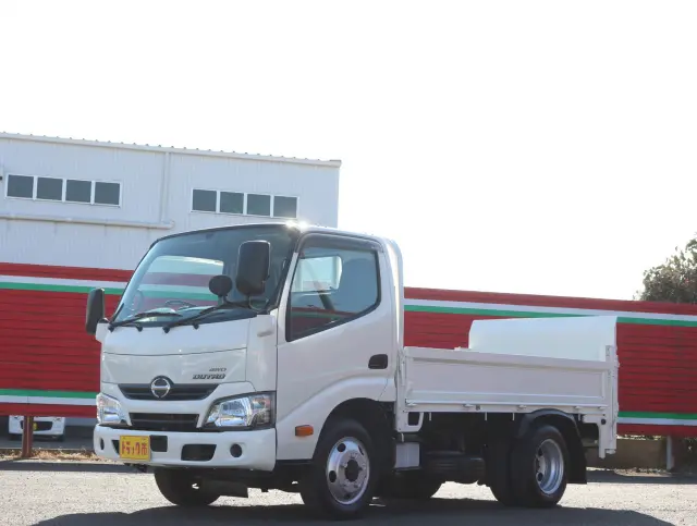 日野 デュトロ TKG-XZU675M(4WD)の写真1
