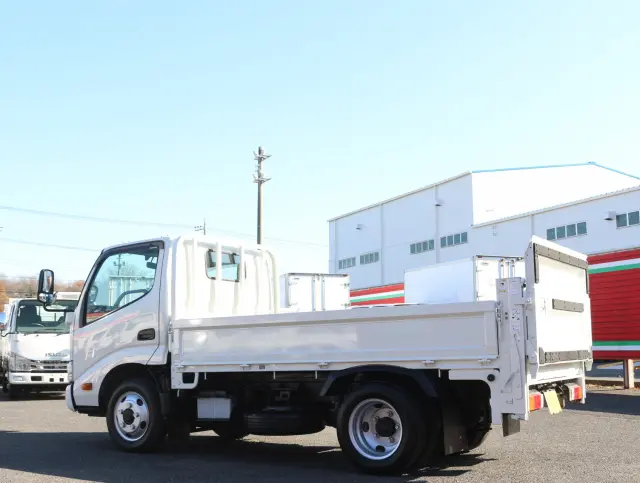 日野 デュトロ TKG-XZU675M(4WD)の写真7