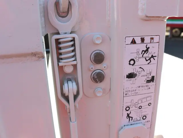 日野 デュトロ TKG-XZU675M(4WD)の写真10