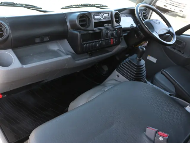 日野 デュトロ TKG-XZU675M(4WD)の写真46