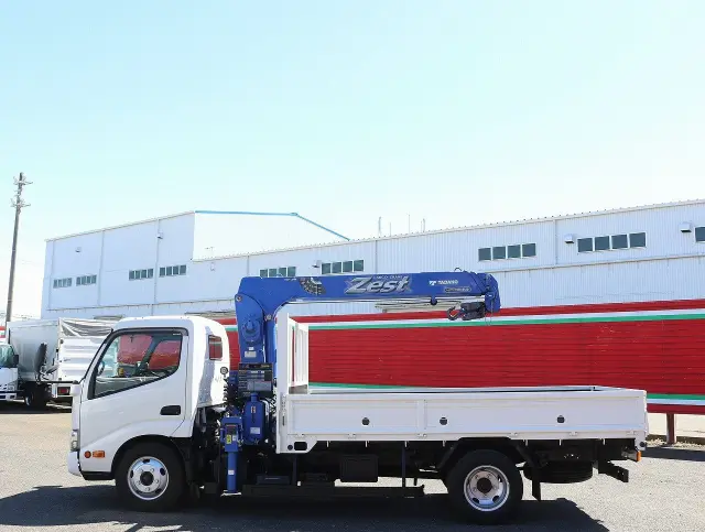 日野 デュトロ TPG-XZU650M(2WD)の写真9