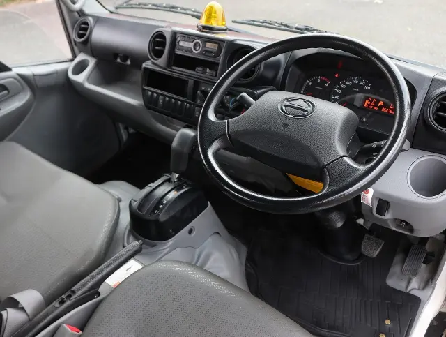 日野 デュトロ TPG-XZU650M(2WD)の写真39