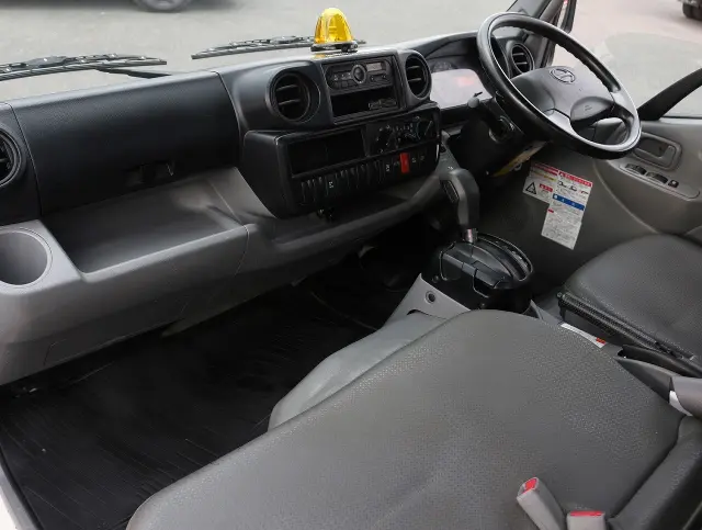 日野 デュトロ TPG-XZU650M(2WD)の写真47