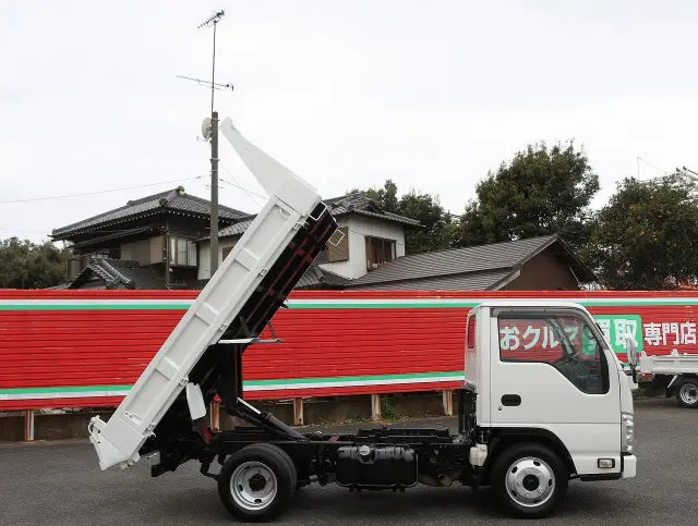 いすゞ エルフ TPG-NJR85AD(2WD)の写真20