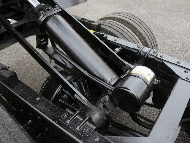 いすゞ エルフ TPG-NJR85AD(2WD)の写真27