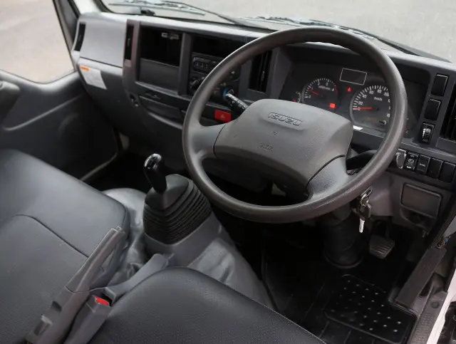 いすゞ エルフ TPG-NJR85AD(2WD)の写真35