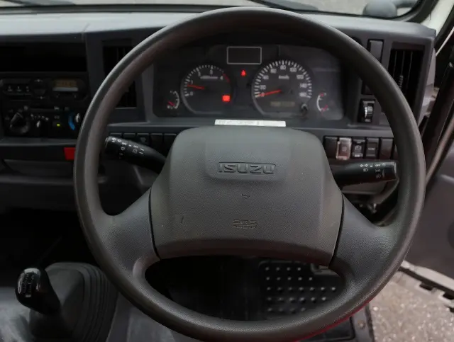 いすゞ エルフ TPG-NJR85AD(2WD)の写真39