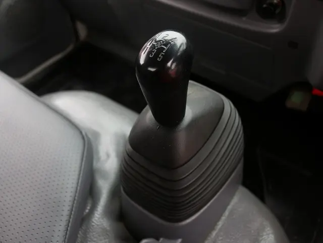 いすゞ エルフ TPG-NJR85AD(2WD)の写真41