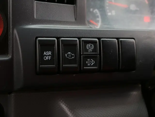 いすゞ エルフ TPG-NJR85AD(2WD)の写真43