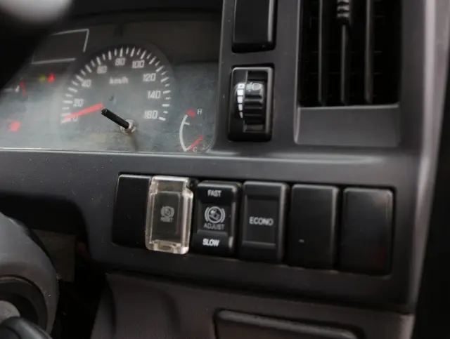 いすゞ エルフ TPG-NJR85AD(2WD)の写真44