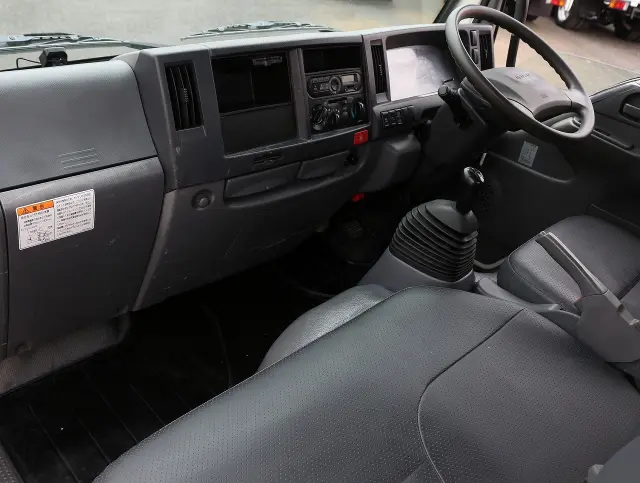 いすゞ エルフ TPG-NJR85AD(2WD)の写真46