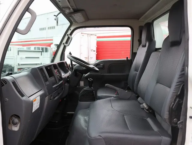 いすゞ エルフ TPG-NJR85AD(2WD)の写真47