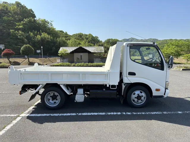 日野 デュトロ SKG-XZU675T(4WD)の写真8
