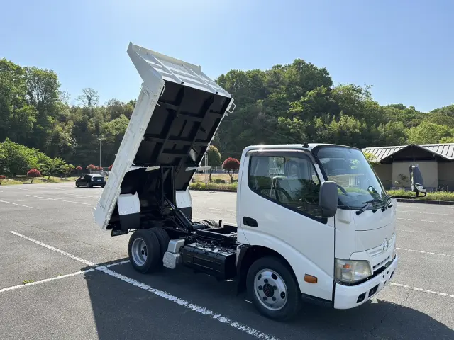 日野 デュトロ SKG-XZU675T(4WD)の写真9