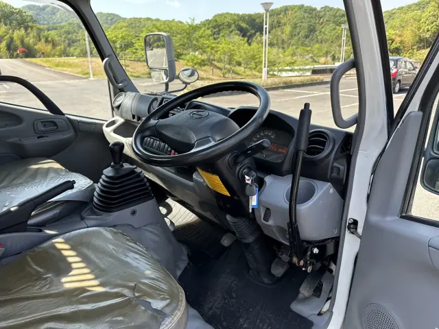 日野 デュトロ SKG-XZU675T(4WD)の写真30