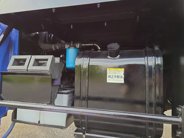 いすゞ エルフ BKG-NKR85N(2WD)の写真30