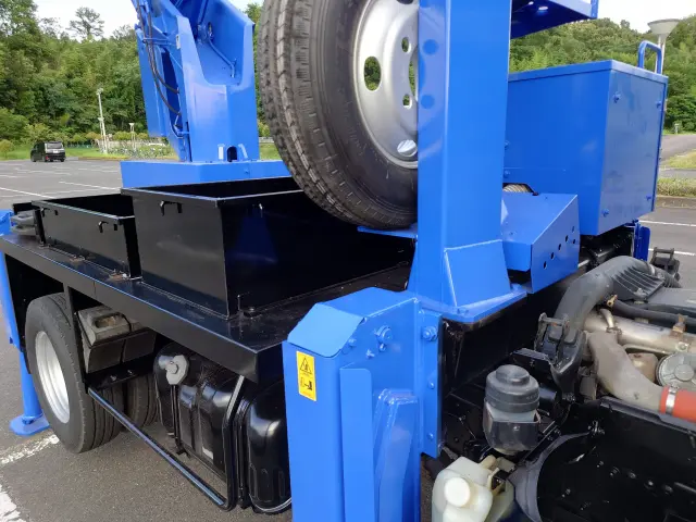 いすゞ エルフ BKG-NKR85N(2WD)の写真34