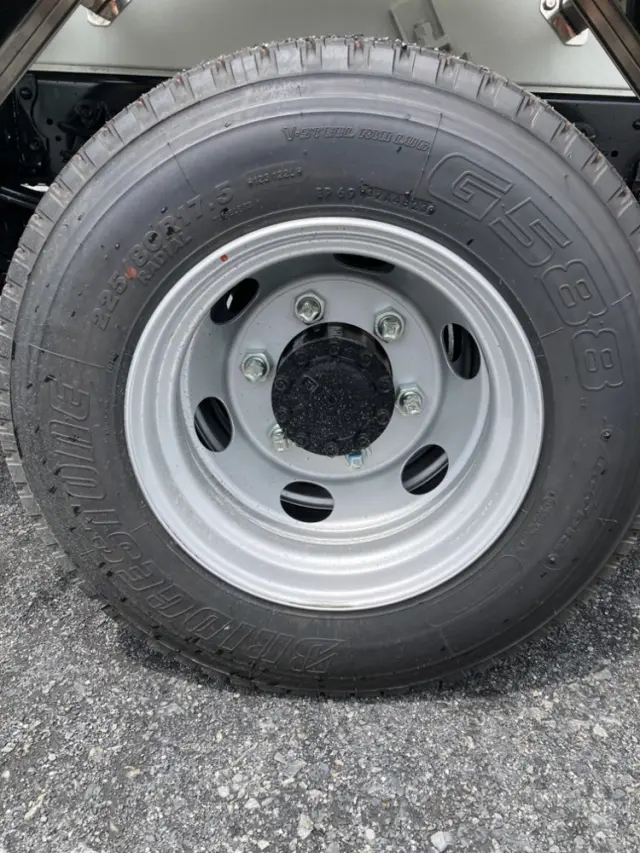 いすゞ フォワード 2RG-FRR90S4(2WD)の写真11