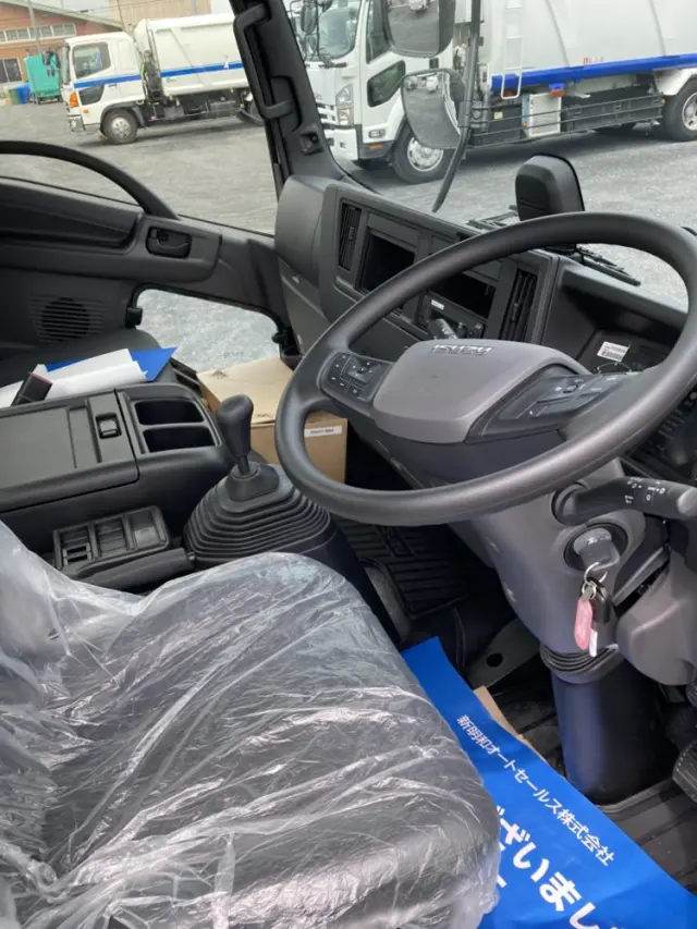 いすゞ フォワード 2RG-FRR90S4(2WD)の写真20