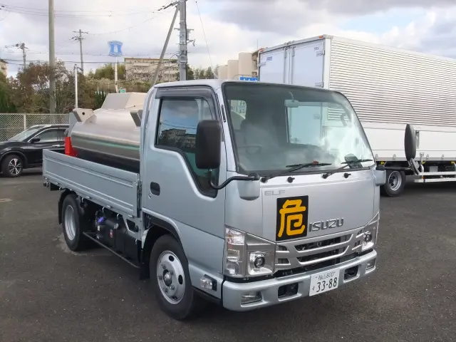 いすゞ エルフ 2RG-NKR88A(2WD)の写真3