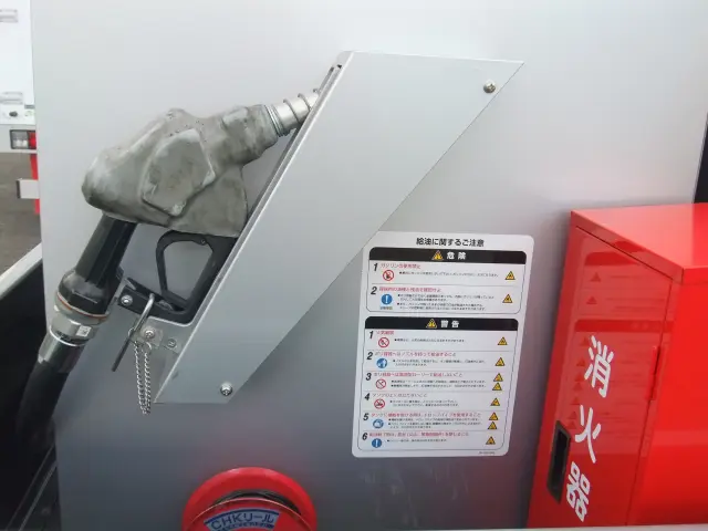 いすゞ エルフ 2RG-NKR88A(2WD)の写真20