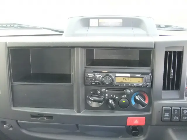 いすゞ エルフ 2RG-NKR88A(2WD)の写真25