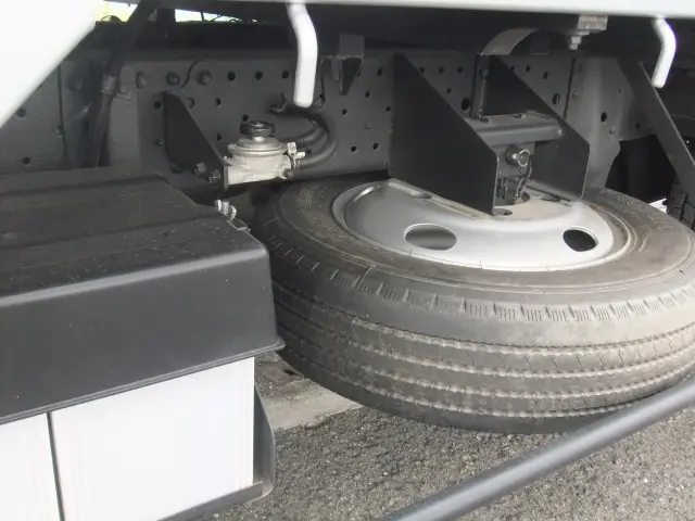 いすゞ エルフ 2RG-NKR88A(2WD)の写真29