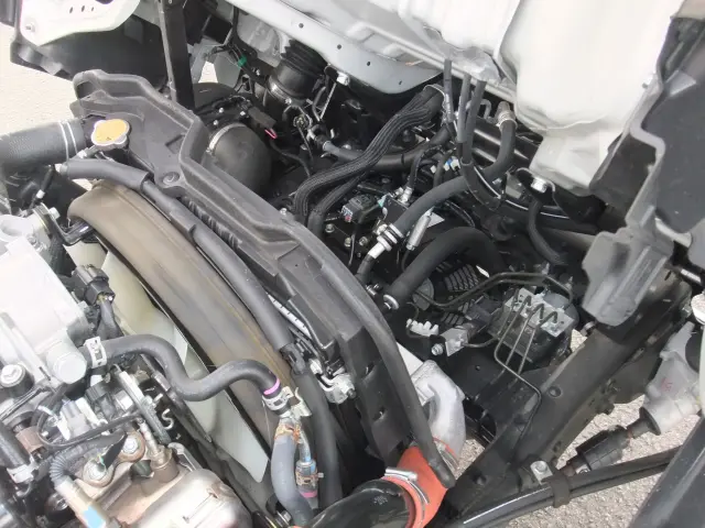 いすゞ エルフ 2RG-NKR88A(2WD)の写真36