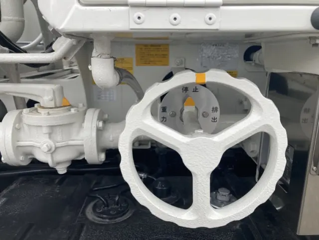 日野 デュトロ 2DG-XZU675M(4WD)の写真9