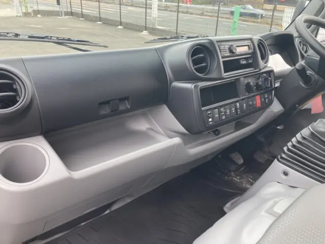 日野 デュトロ 2DG-XZU675M(4WD)の写真28