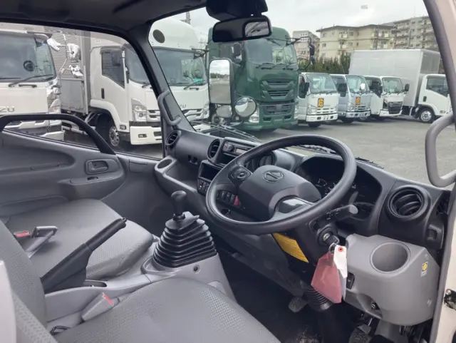 日野 デュトロ 2DG-XZU675M(4WD)の写真32