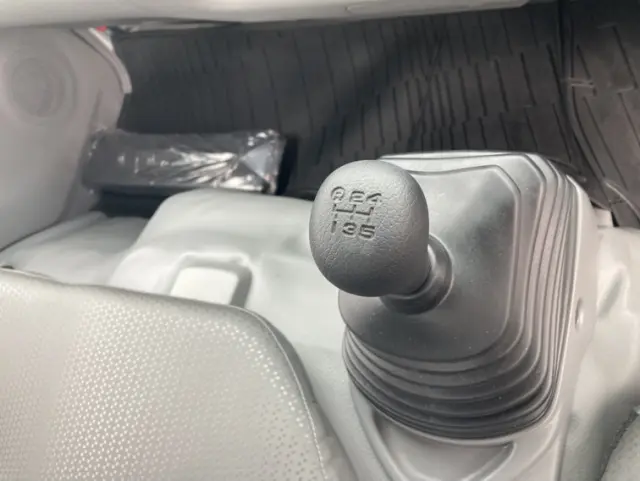 日野 デュトロ 2DG-XZU675M(4WD)の写真36