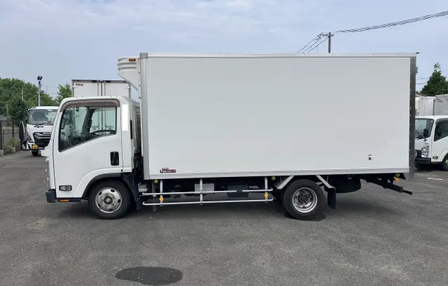 いすゞ エルフ TPG-NMR85AN(2WD)の写真6