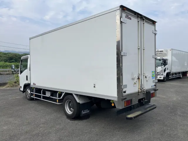 いすゞ エルフ TPG-NMR85AN(2WD)の写真7