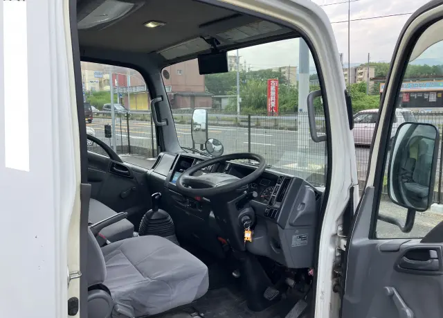 いすゞ エルフ TPG-NMR85AN(2WD)の写真11