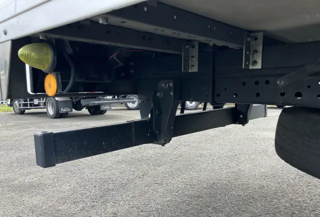 いすゞ エルフ TPG-NMR85AN(2WD)の写真15