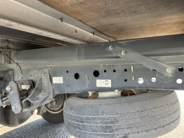 いすゞ エルフ TPG-NLR85AN(2WD)の写真10