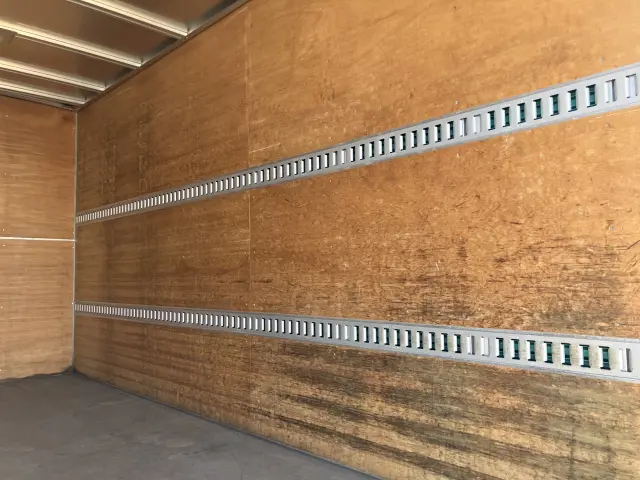 いすゞ エルフ TPG-NLR85AN(2WD)の写真21