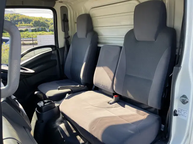 いすゞ エルフ TPG-NLR85AN(2WD)の写真33