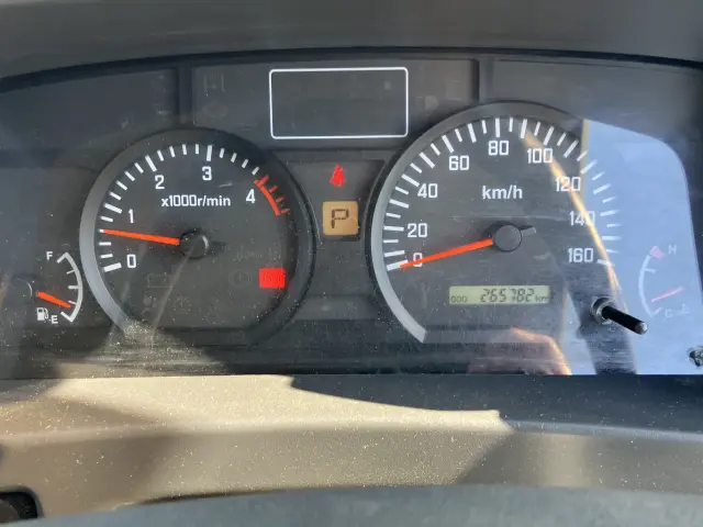 いすゞ エルフ TPG-NLR85AN(2WD)の写真40