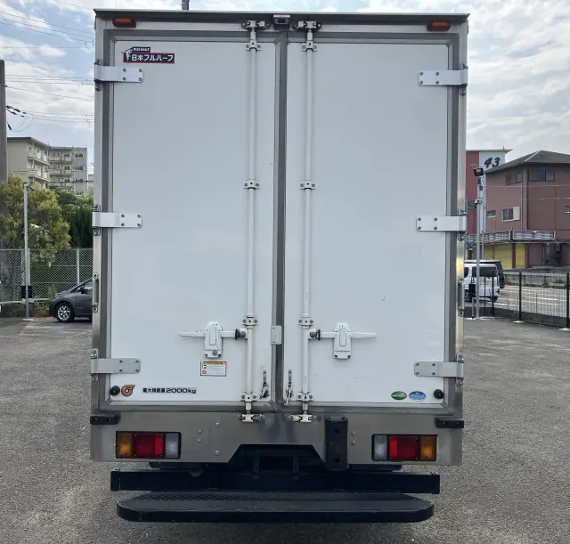 いすゞ エルフ TPG-NMR85AN(2WD)の写真5