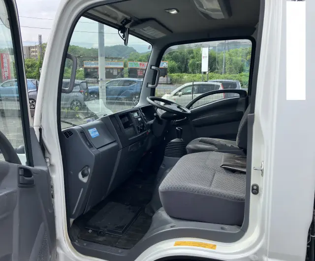 いすゞ エルフ TPG-NMR85AN(2WD)の写真23