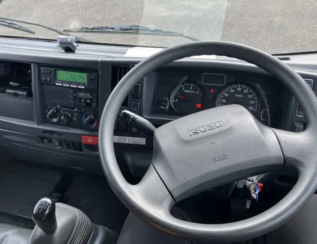 いすゞ エルフ TPG-NMR85AN(2WD)の写真27
